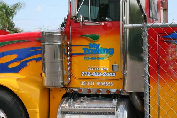 Semi Truck Signs, Lettering and Graphics